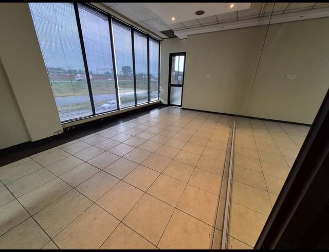1,064M² OFFICE TO LET IN HERIOTDALE